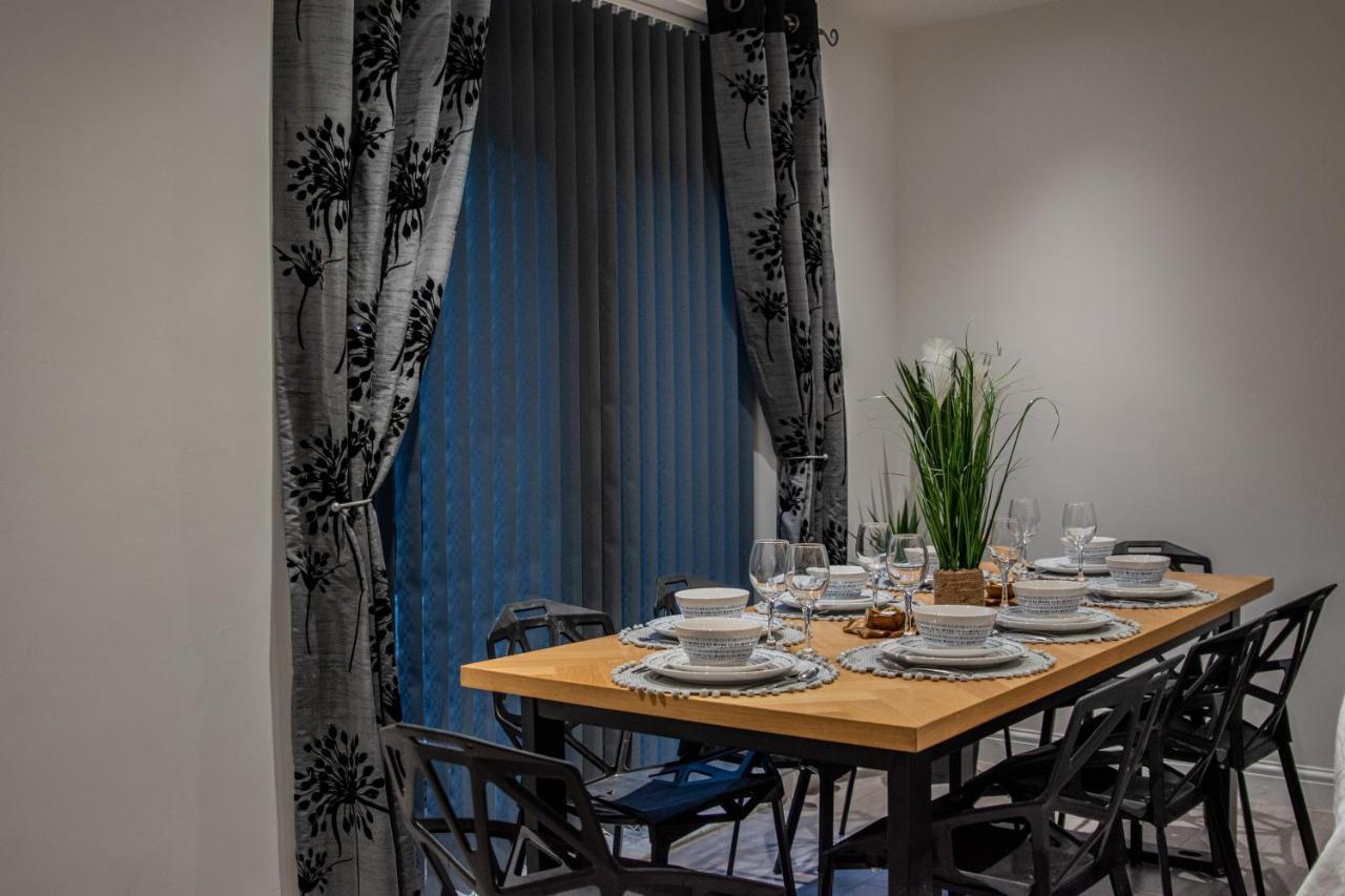 Bv Comfy Spacious 3 Bedroom House At Tatton Street Manchester Exterior foto